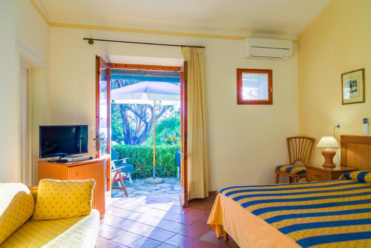 Hotel Villa Ottone Portoferraio Exterior foto